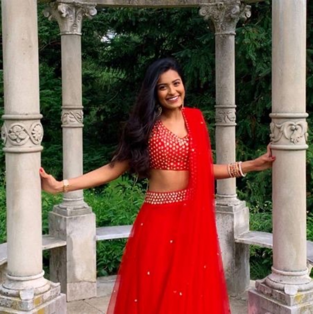Meet your Posher, Vasanthi